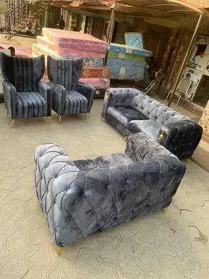 7 Sitter Standard Sofa Chair.