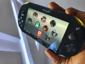 Psvita Slim Edition + 8 Games
