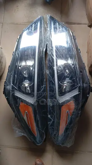 Head Light Hyundai Tucson