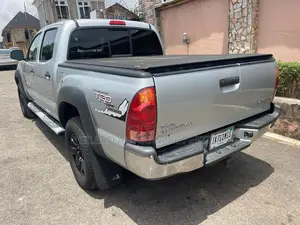 Toyota Tacoma 2008 Silver