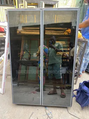 Frameless Window