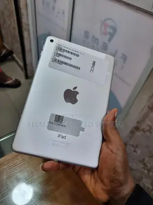 Apple iPad mini 4 64 GB Silver