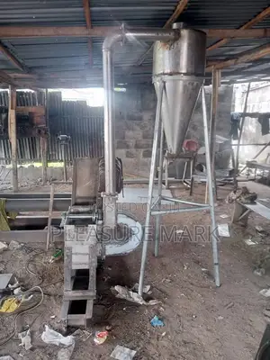 Hammer Mill Cyclone (Grinds Into Powder)