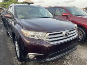 Toyota Highlander 2013 Red
