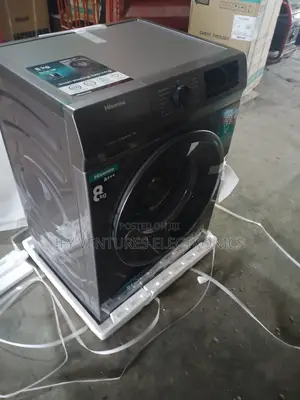 8kg Hisense Wash and Dry Washing Machine.