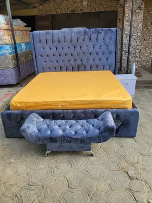 6/6 Upholstery Bedframe