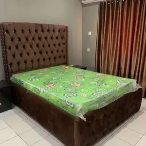 6/6 Upholstery Bedframe