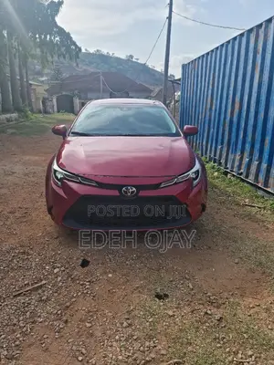 Toyota Corolla LE 2020 Red