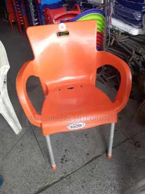 Plastic Chair With Arm and Iron Leg