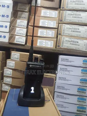 Motorola Dp298d 10watts With 7000mha Battery