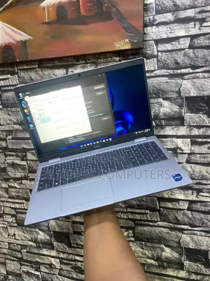 Laptop Dell Precision 3570 16GB Intel Core I7 SSD 512GB