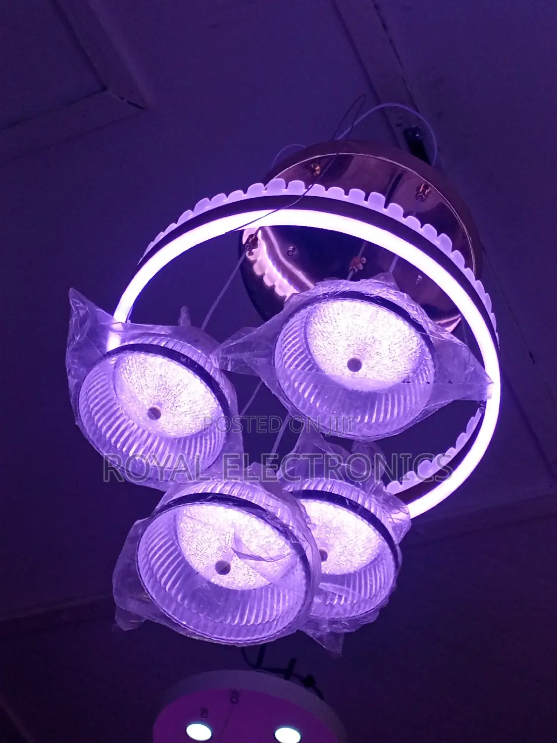 World Class 4-Box Multicolor Dropping Chandelier Light