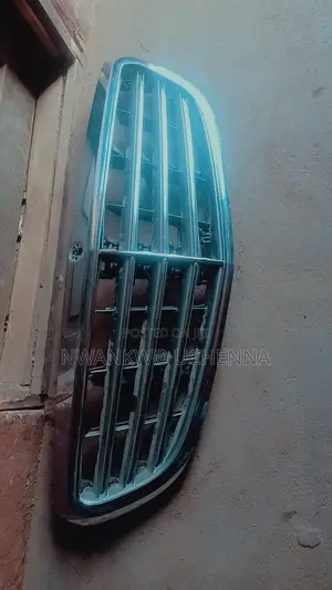 Front Grill C300 2017 Luxurious Design