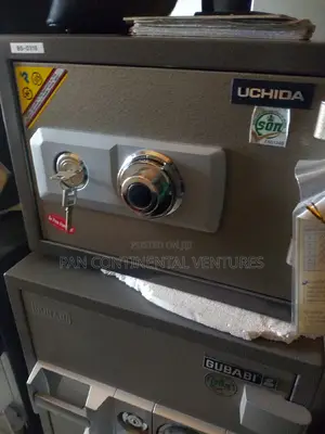 Brand New Fireproof Safe With Key And Combination