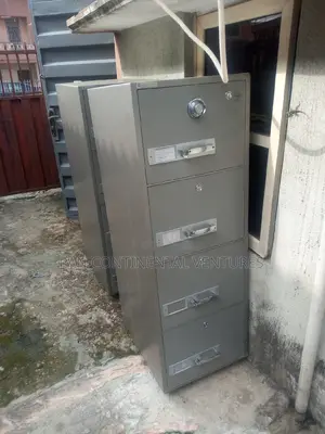 We Move Office Fireproof Safes and Vault Doors