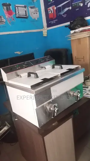 Electric Deep Fryer With Tap