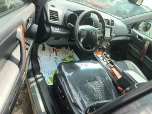 Toyota Highlander Limited 2012 Gray