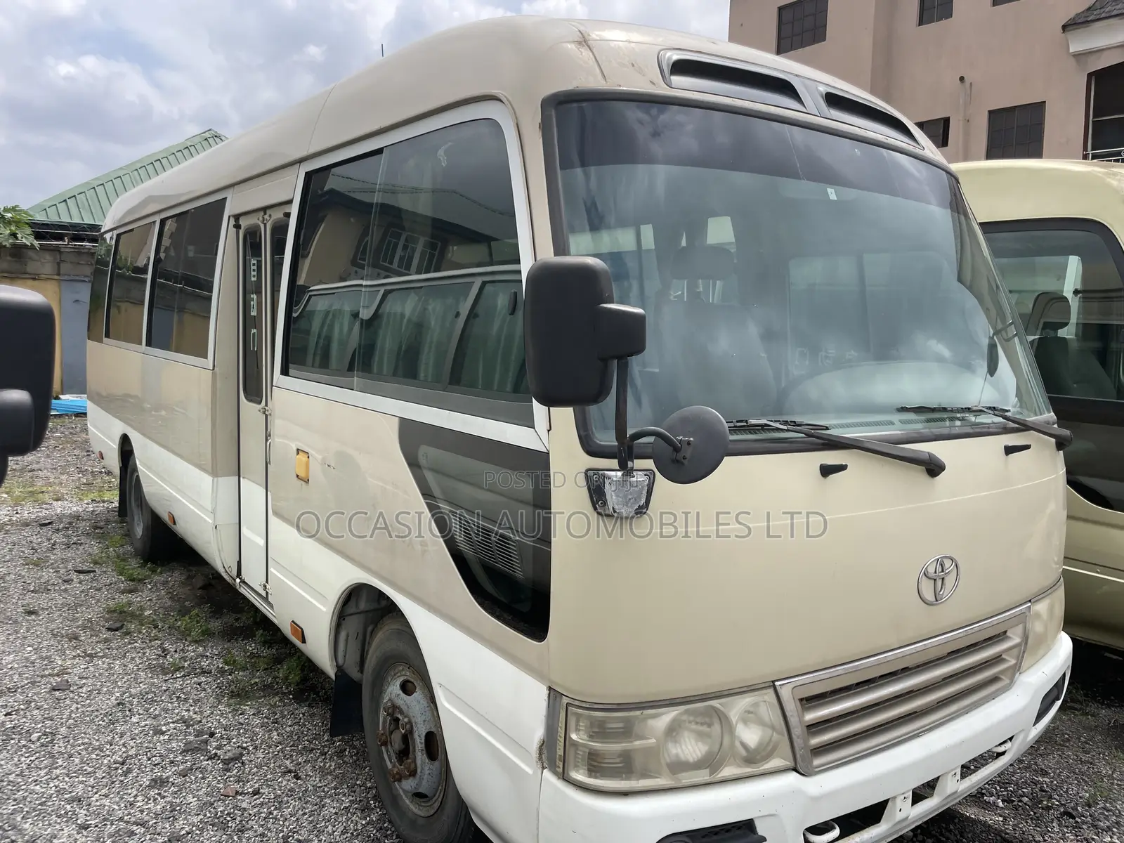 Toyota Coaster 2012 Gold