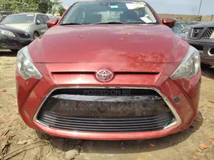 Toyota Yaris 2018 Red