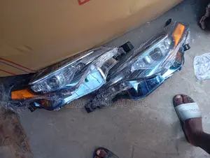 Headlamp Set for Toyota Corolla 2017 Le Available as Seen