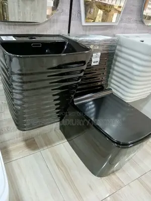 Quality (Rockford)Pure Black W.C Water Closet
