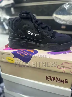 Ogiy Ankle Sneakers.