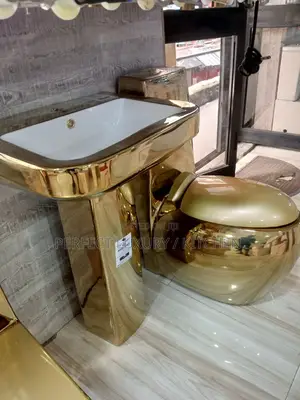 Quality (Rockford) Pure Gold Egg Shape W C Water Closet