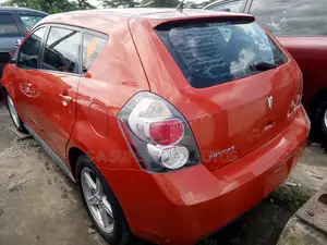 Pontiac Vibe 2.4 4WD 2009 Orange