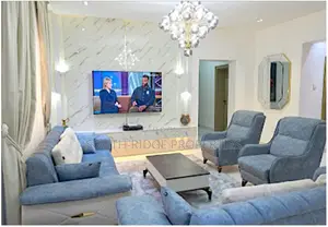 Luxurious Tastefully Furnished 3-bedroom + Gazebo
