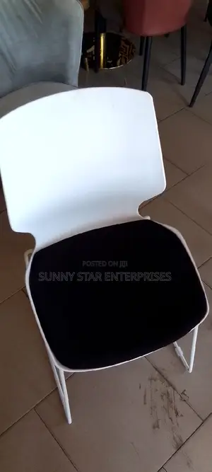High Quality Chair For Restaurants, Bars, And Home Use