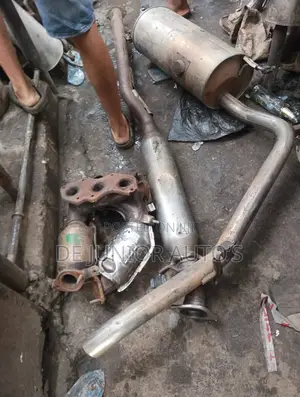 Complete Catalyst With Exhaust for Sienna 2012