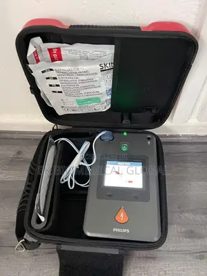 UK Used Philips Heartstart FR3 With, Pad, Battery Case