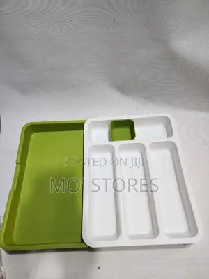 Expandable Cutlery Tray