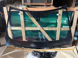 Range Rover Vella Windscreen Glass