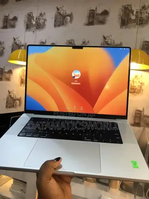 Laptop Apple MacBook Pro 2023 M2 16-Inch 16GB Apple M2 SSD 1T