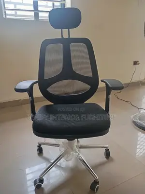Simple Mesh Office Chair With Headrest