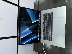 Laptop Apple MacBook Pro 2018 32GB Intel Core i9 SSD 1T