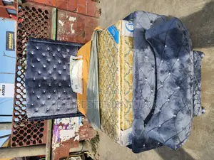 Grey 4.5by6 Upholstery Padded Bed Frame With One Footrest