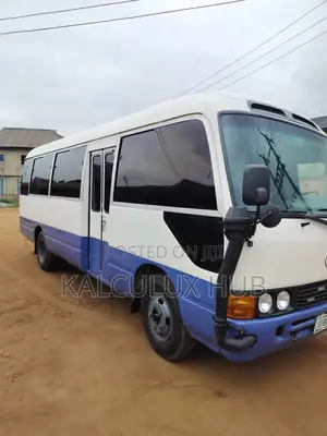 Coaster Bus For Charter