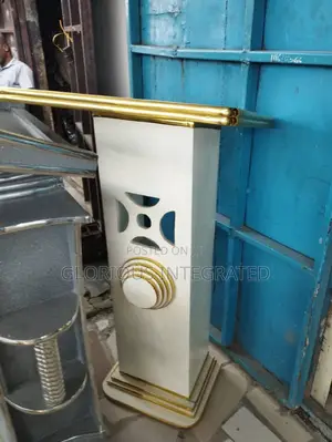 Modern Church Pulpit Star Curve Design
