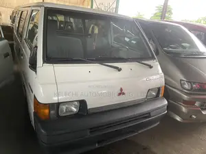 Mitsubishi L300 1999 Black