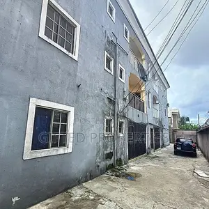 3bdrm Block of Flats in Chinda Ph, Port-Harcourt for sale