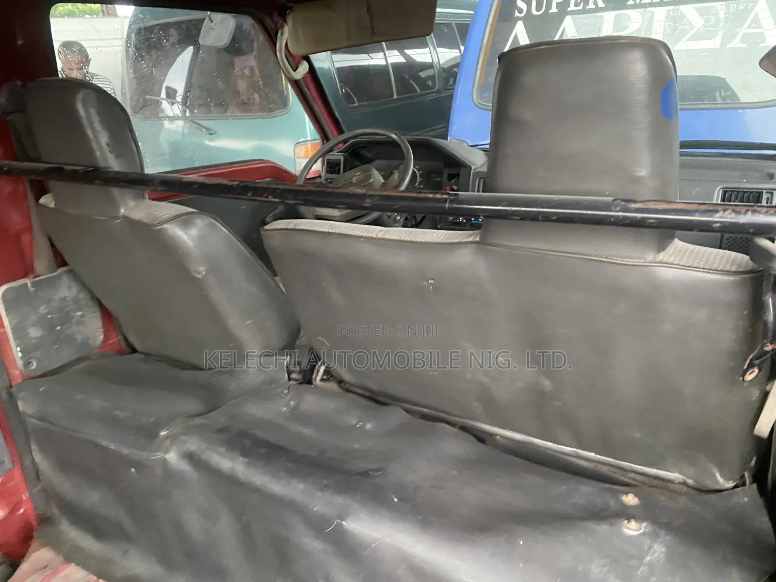 Mitsubishi L300 2001 Red