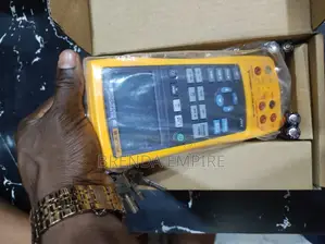 Fluke 725 Multifunction Process Calibrator