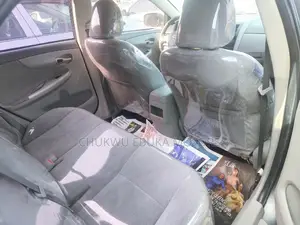 Toyota Corolla 2010 Gray