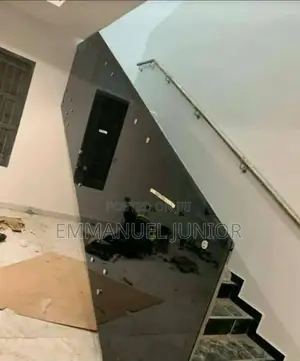 Frameless Handrail for Step Case With Tampered Glass 10 Mm