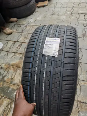 Mecheline 275/40/20 Run on Flat