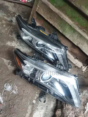 Headlight Venza 2015 Model