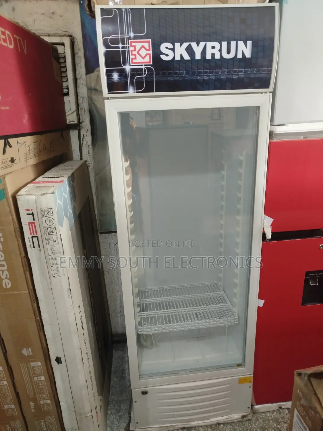 Skyrun Show Class Fridge