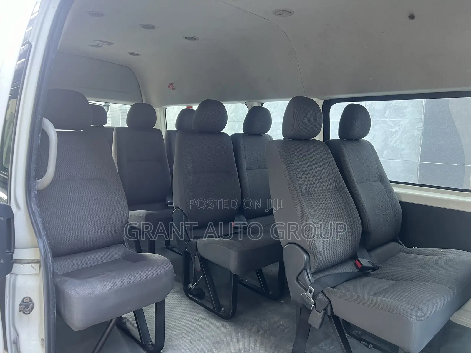 Toyota HiAce 2019 White